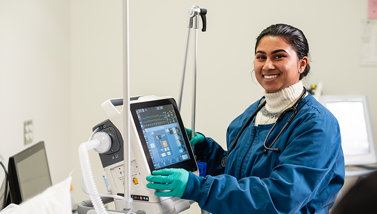 Student working in the Respiratory lab at CCBC