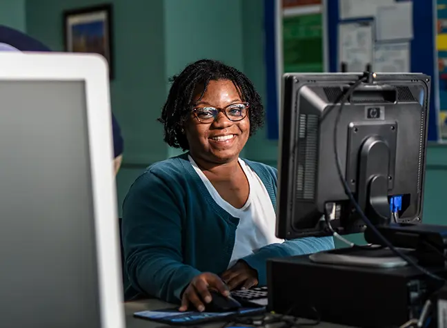 Job network student on computer